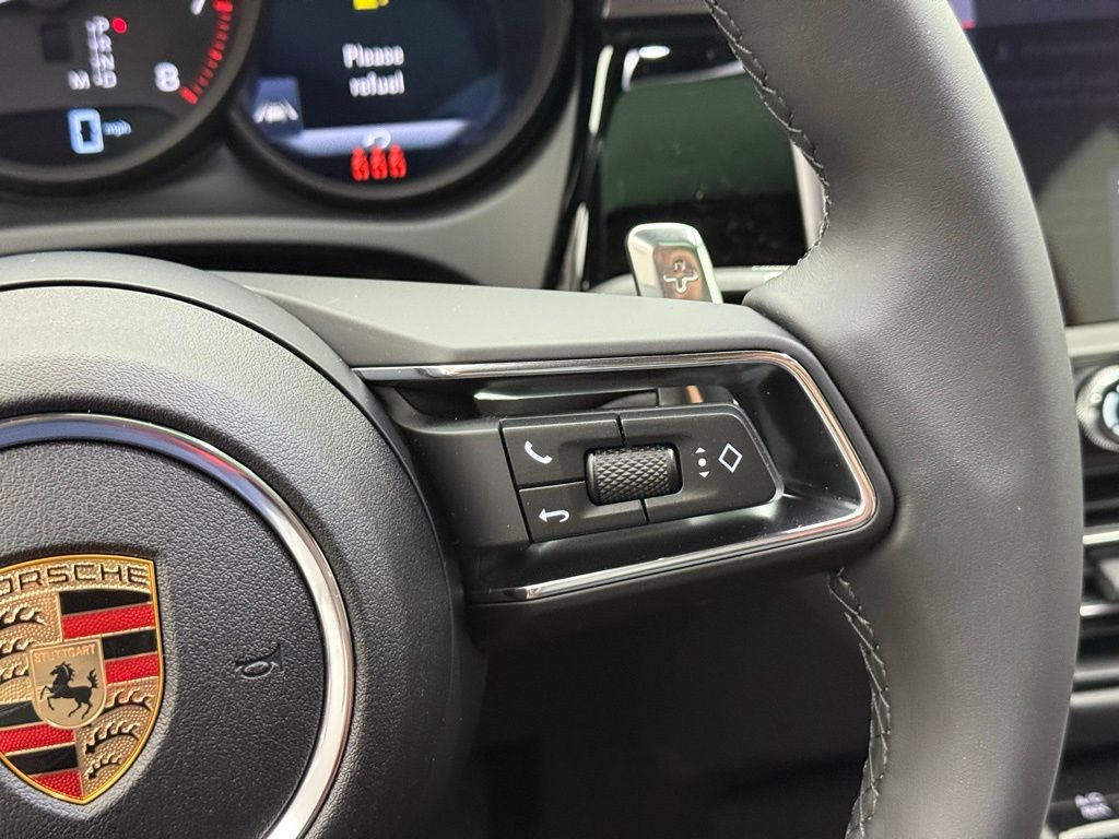 Thumbnail: 2025 Porsche Macan - 14