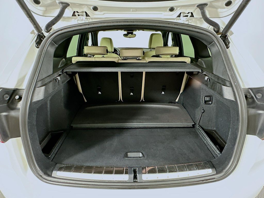 Thumbnail: 2021 BMW X1 - 27