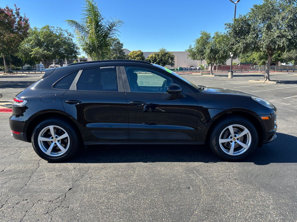 Thumbnail: 2019 Porsche Macan - 4