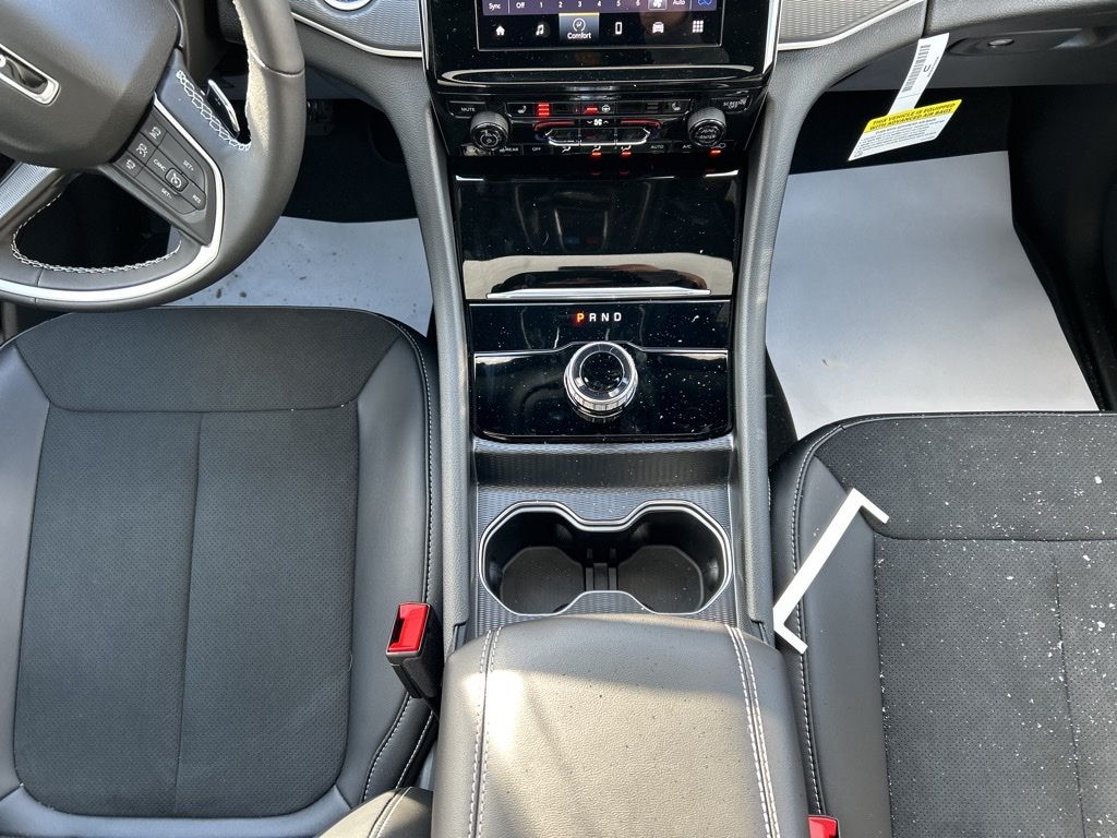 2025 Jeep Grand Cherokee Altitude - Photo 12