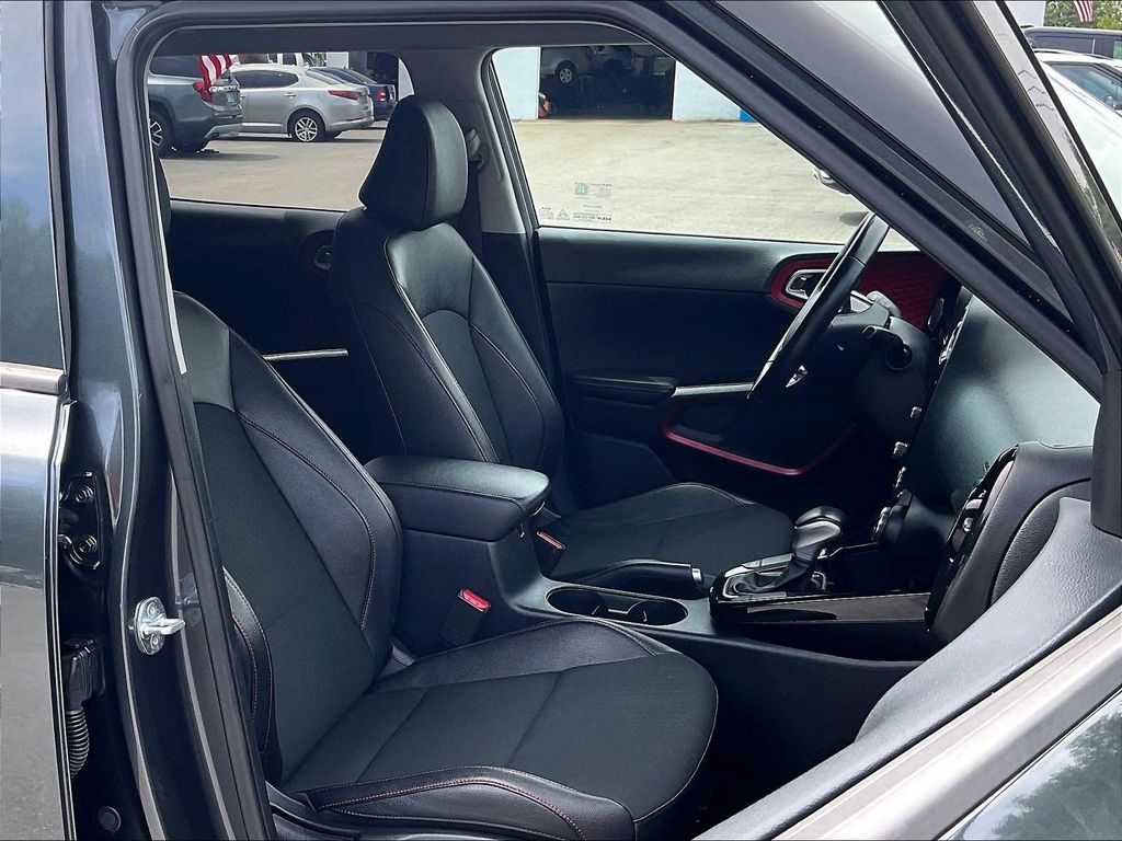 2023 Kia Soul — photo 11