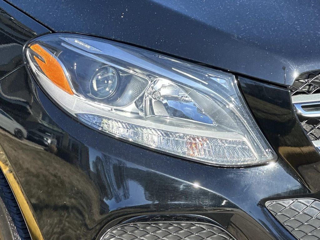 Thumbnail: 2017 Mercedes-Benz GLE - 5