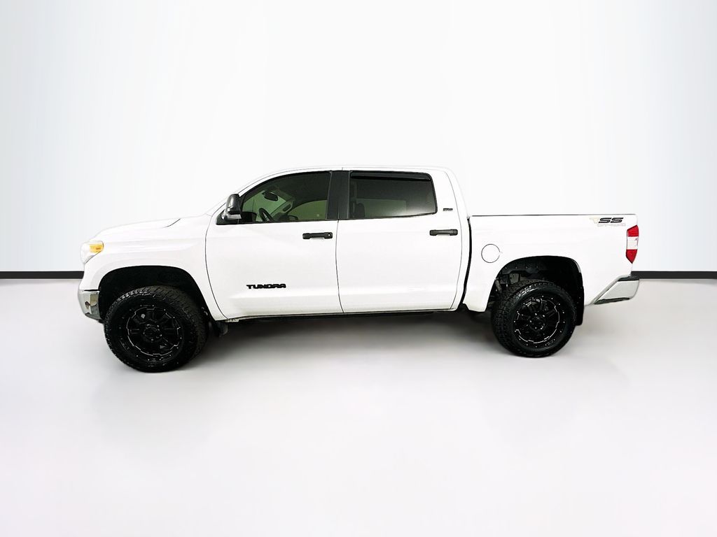 2017 Toyota Tundra SR5 8