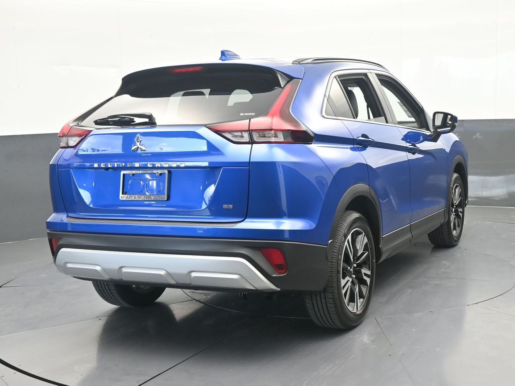 New 2026 Blue Metallic Mitsubishi SE image 5
