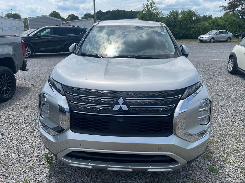 2024 Mitsubishi Outlander 