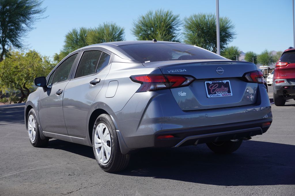 2024 Nissan Versa 1.6 S 3