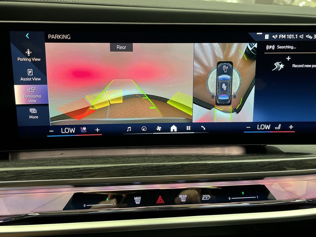 Thumbnail: 2024 BMW i7 - 17