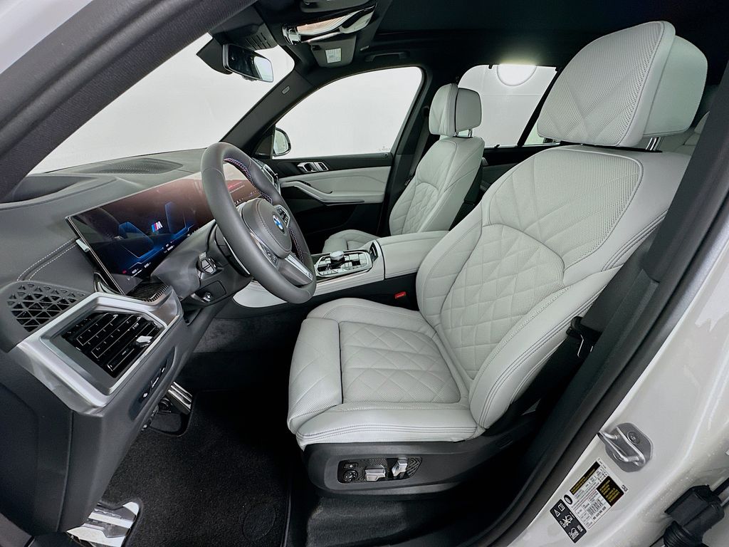 2026 BMW X5 M60i 16