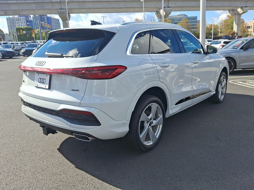 Thumbnail: 2025 Audi Q5 - 3