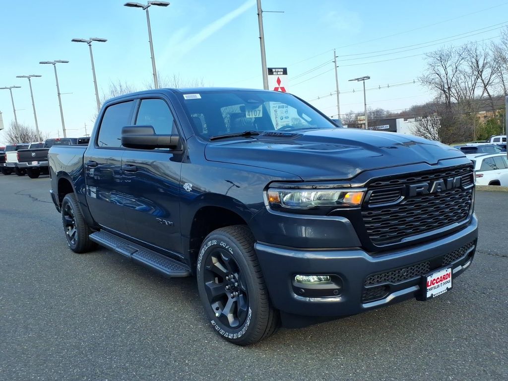 2026 RAM 1500 Express Crew Cab 4WD