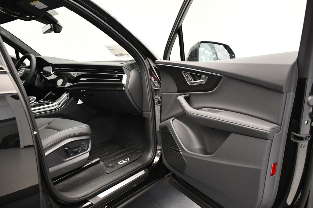 2025 Audi Q7 Premium Plus - Photo 46
