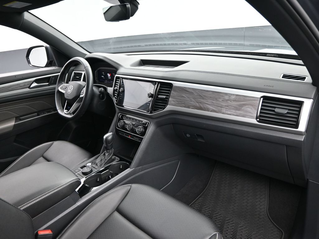 2022 Volkswagen Atlas Cross Sport 3.6L V6 SE w/Technology
