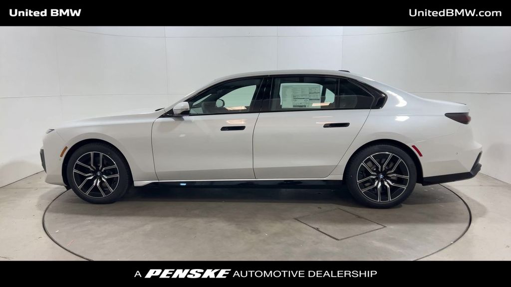 2025 BMW 7 Series 760i xDrive 5