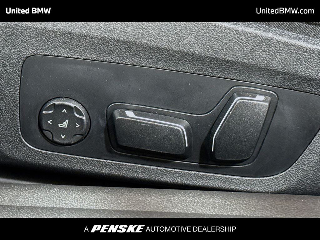 Thumbnail: 2025 BMW 4 Series - 4