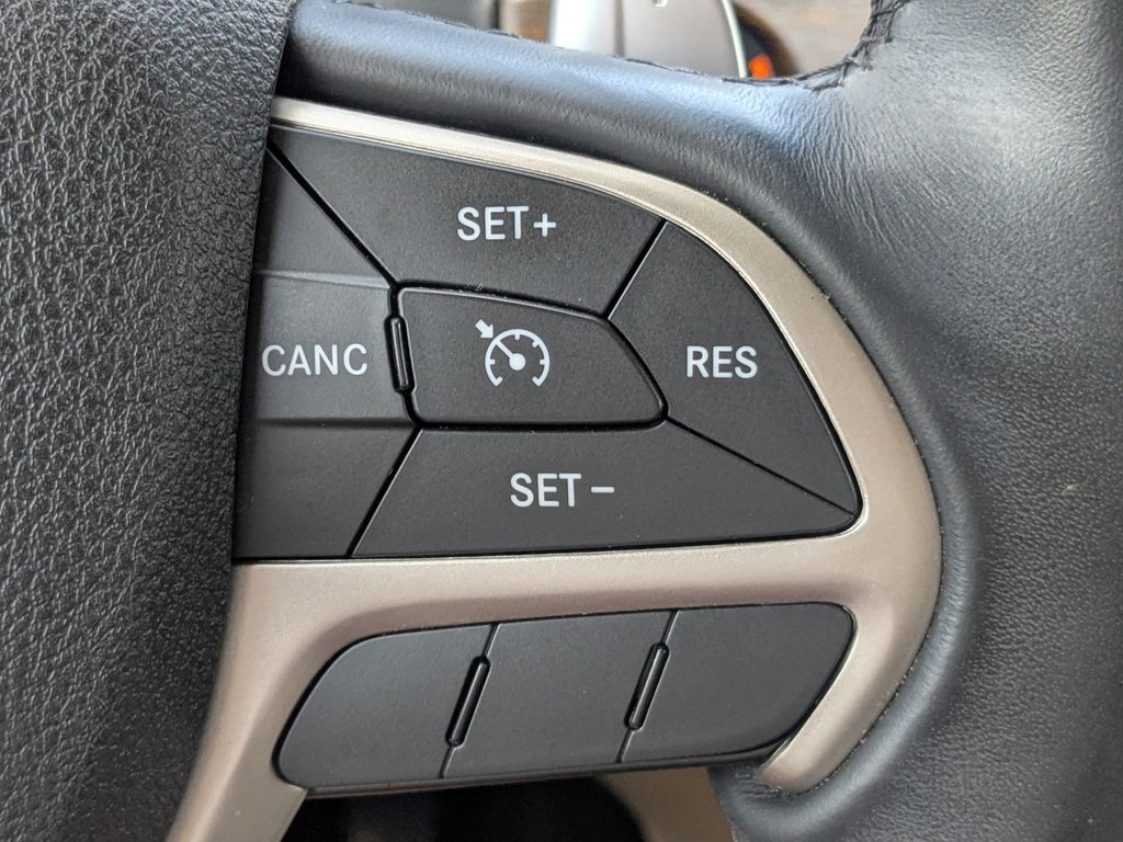 2017 Jeep Grand Cherokee Laredo