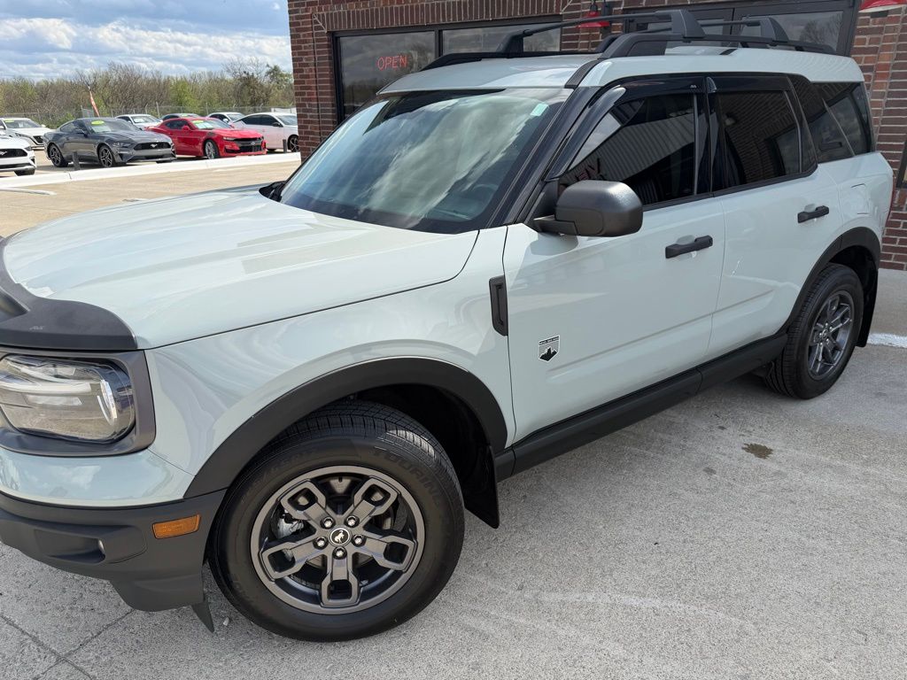 View vehicle photo 2