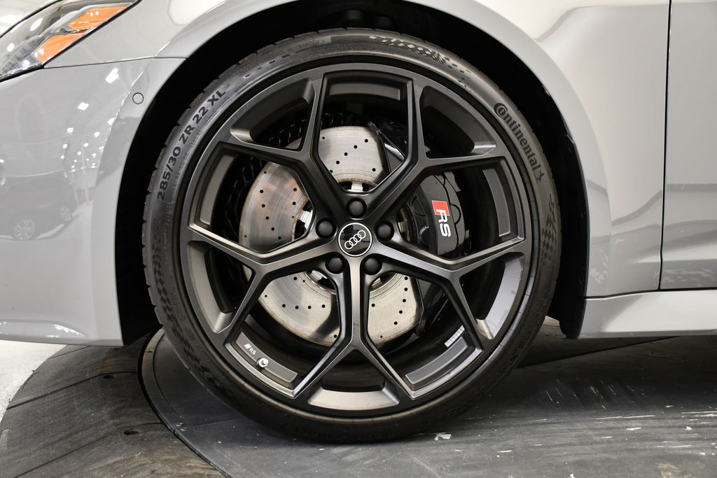 Thumbnail: 2026 Audi RS 6 - 9