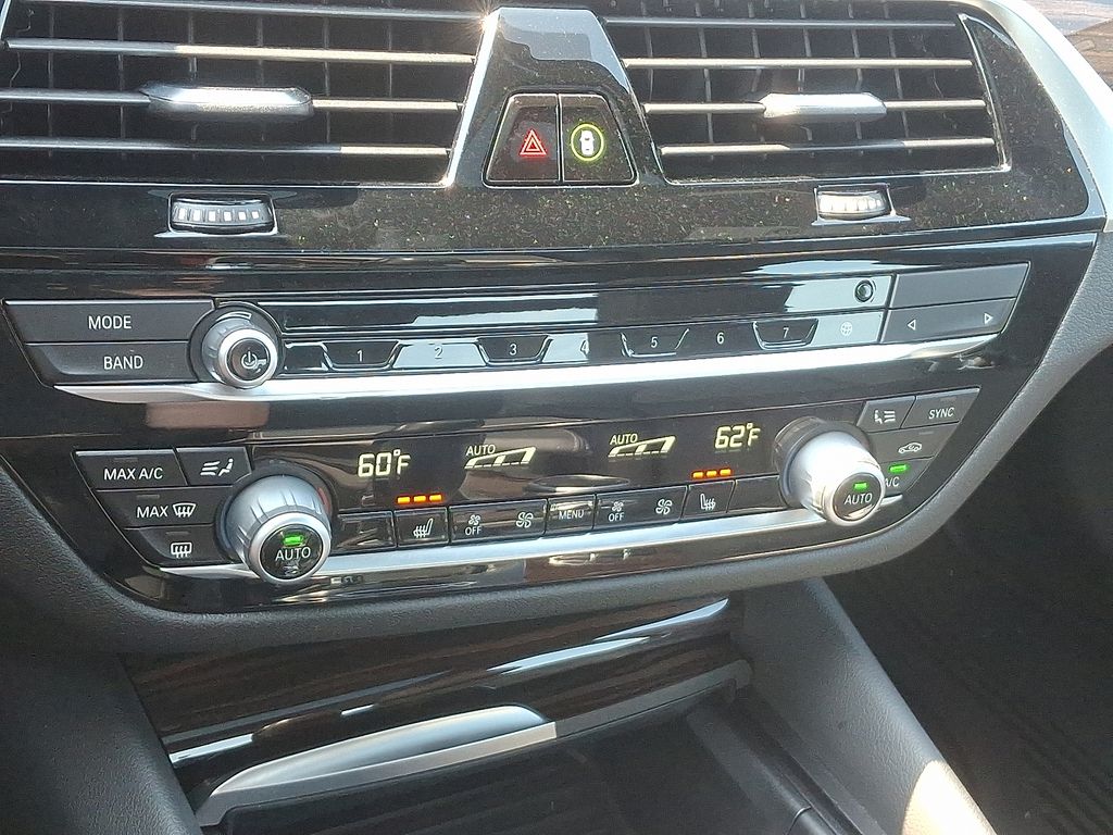 2022 BMW 5 Series 540i xDrive 17