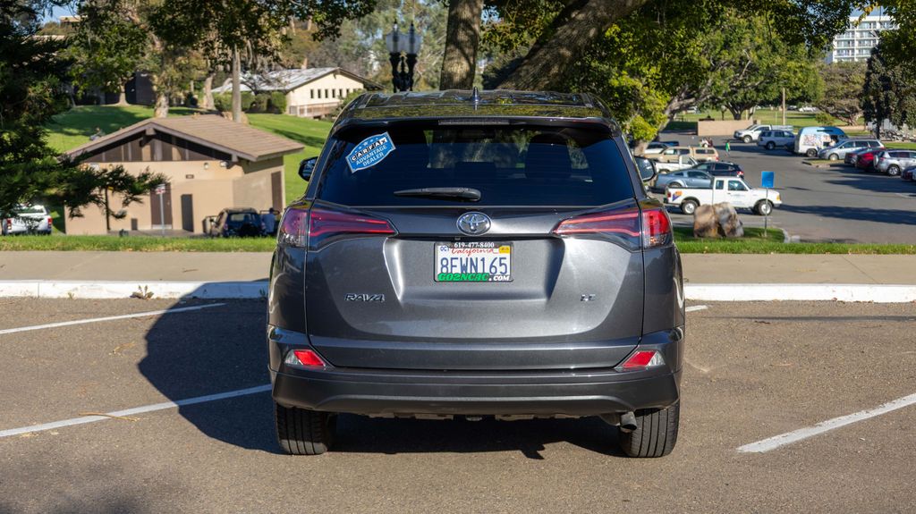 Used 2018 Toyota RAV4 LE 4D Sport Utility