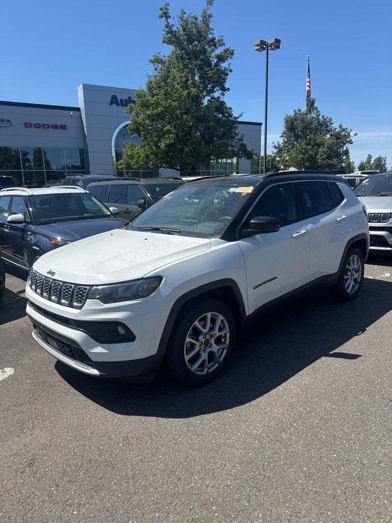 Bright White Clearcoat 2025 Jeep Compass Limited 4WD SUV / Crossover Four-Wheel Drive 8-Speed Automatic