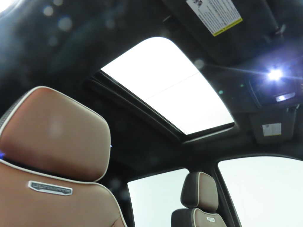 Thumbnail: 2024 GMC Sierra 3500 - 19