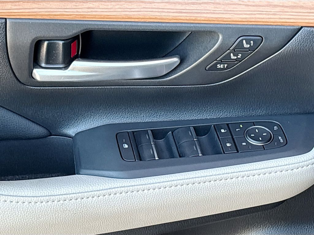 Thumbnail: 2025 Toyota Grand Highlander - 23