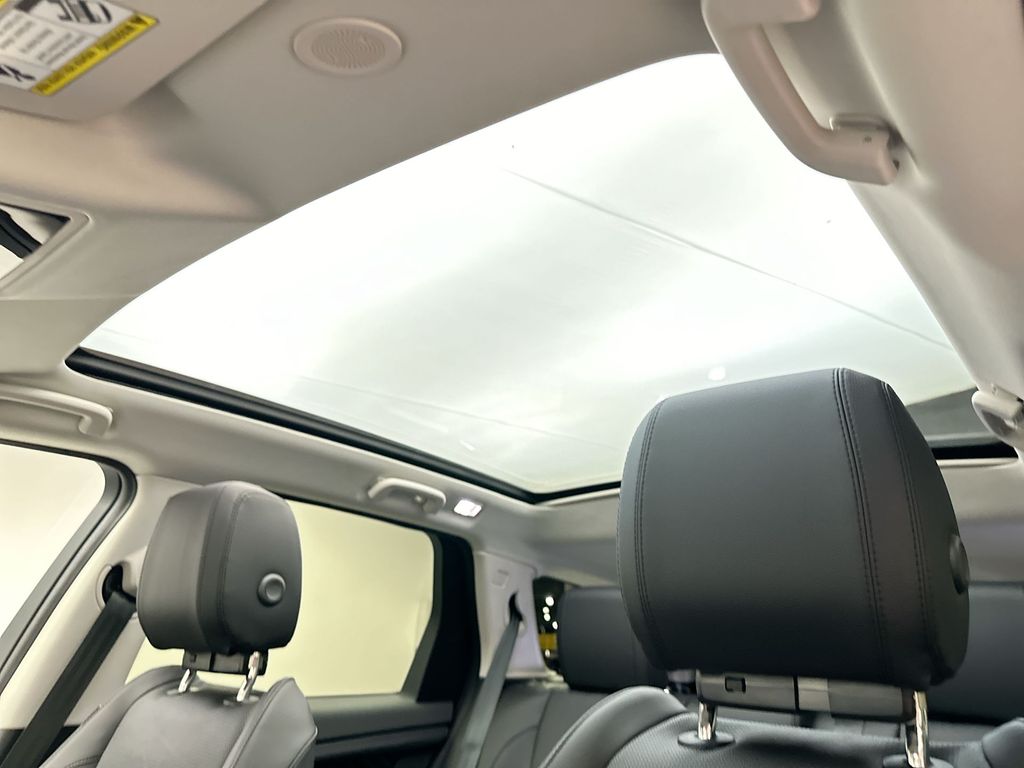 Thumbnail: 2025 Land Rover Discovery Sport - 8