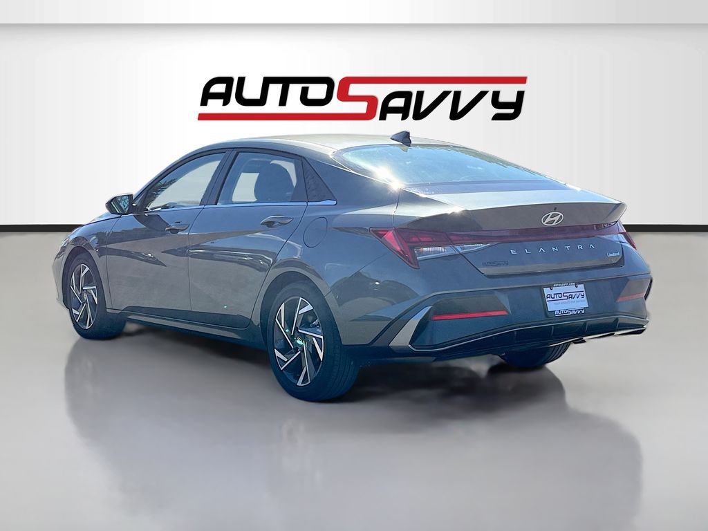 Used 2025 Gray Hyundai Limited image 5