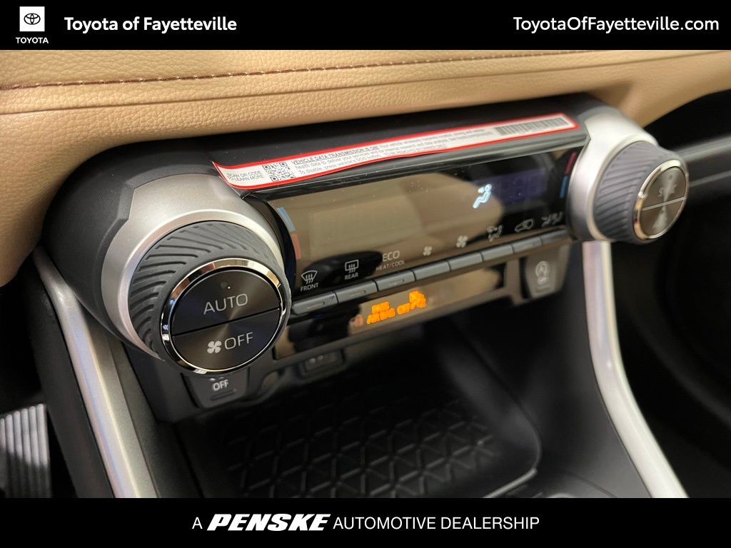 Thumbnail: 2025 Toyota RAV4 - 32