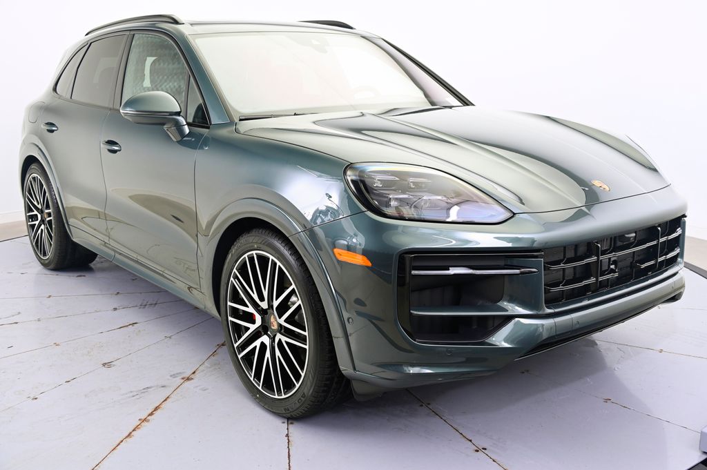 Thumbnail: 2025 Porsche Cayenne - 9