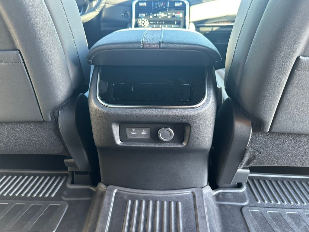 2025 Nissan Armada SL