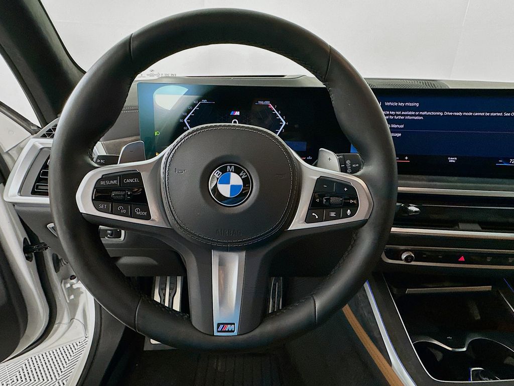 Thumbnail: 2023 BMW X7 - 11