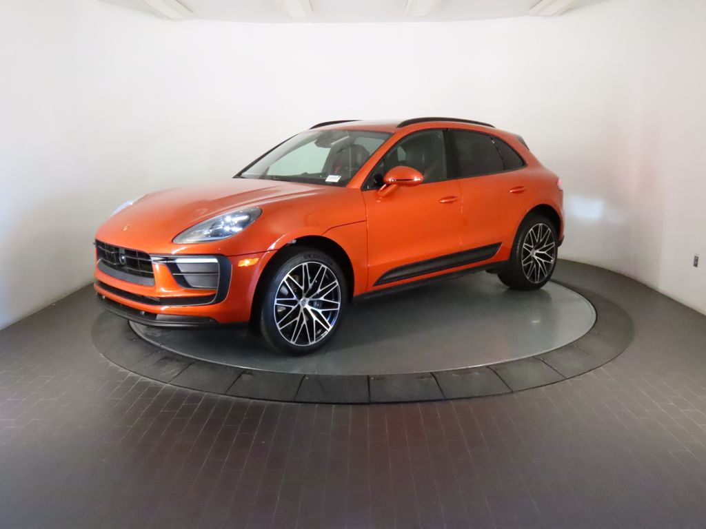 Thumbnail: 2025 Porsche Macan - 1