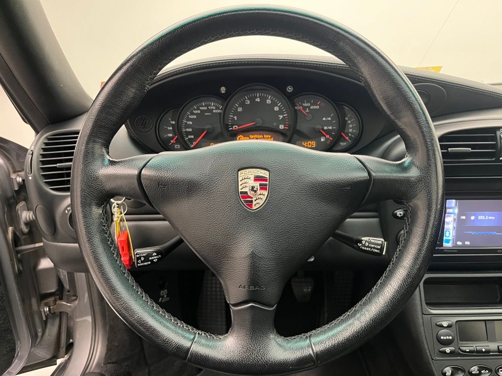 Thumbnail: 2002 Porsche 911 - 12