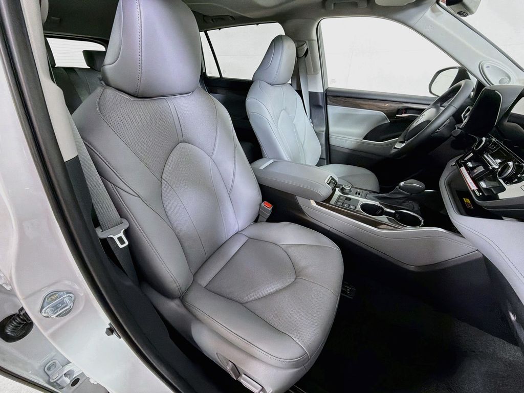 New 2026 Toyota Highlander SUV