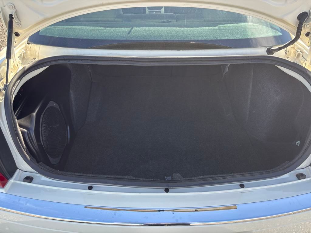 2008 Cool Vanilla Clearcoat Chrysler 300 Dub Edition RWD Sedan