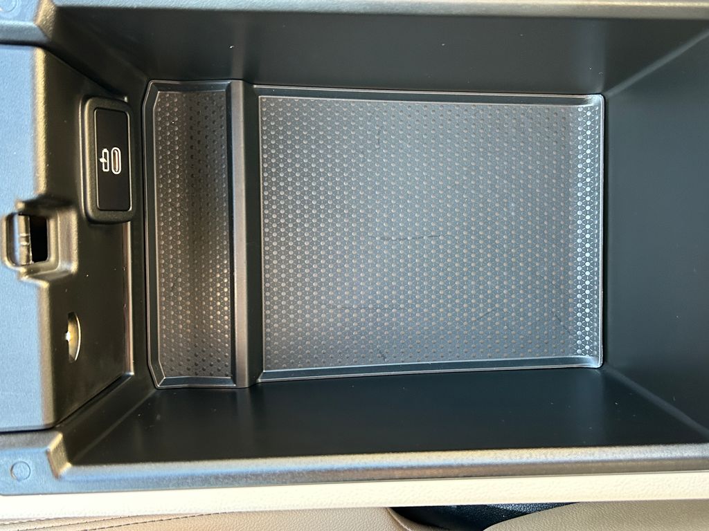 Thumbnail: 2025 BMW 4 Series - 30