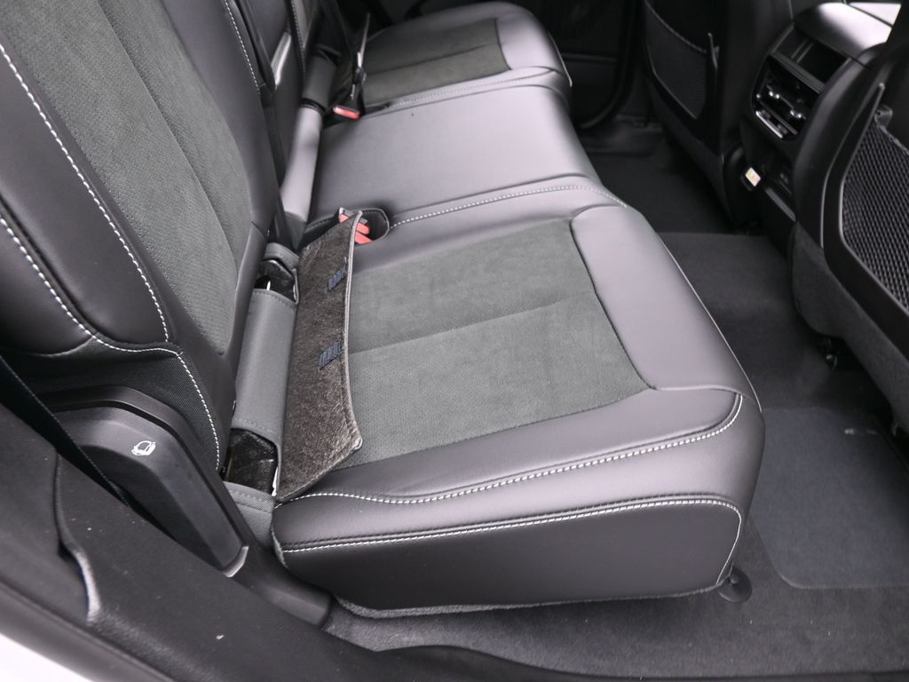 New 2026 Bright White Clearcoat Jeep Laredo image 36