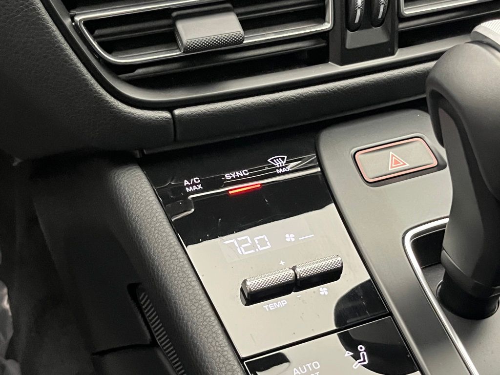 Thumbnail: 2026 Porsche Macan - 15