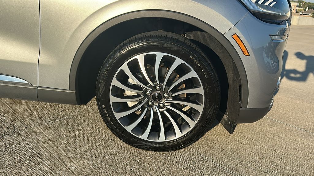 2023 Lincoln Aviator Reserve Silver at Gullo Toyota