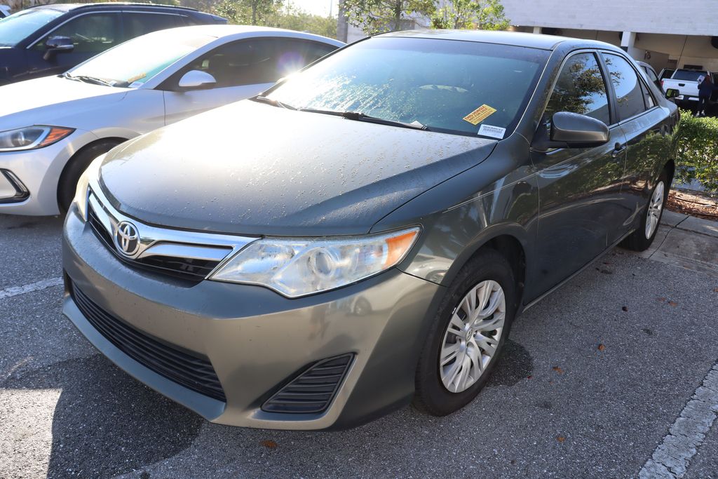 2013 Toyota Camry LE 2