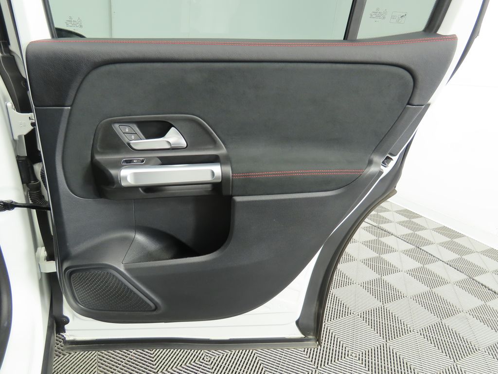 2022 Mercedes-Benz GLB 250 27