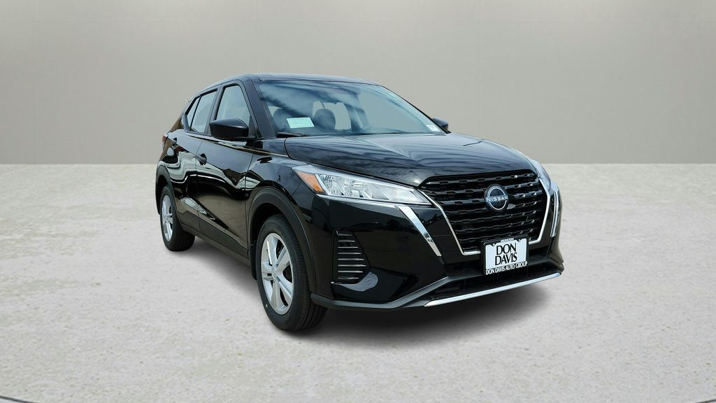 2025 Nissan Kicks Play