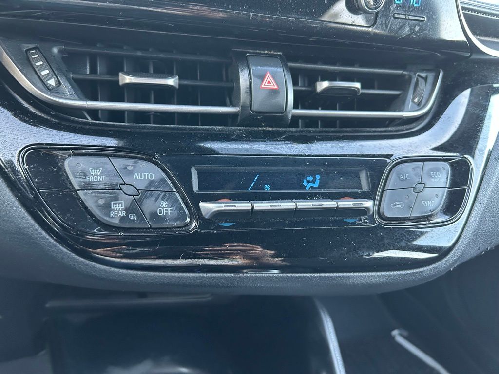 Thumbnail: 2019 Toyota C-HR - 25