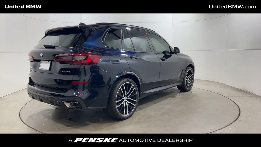 Thumbnail: 2023 BMW X5 - 8