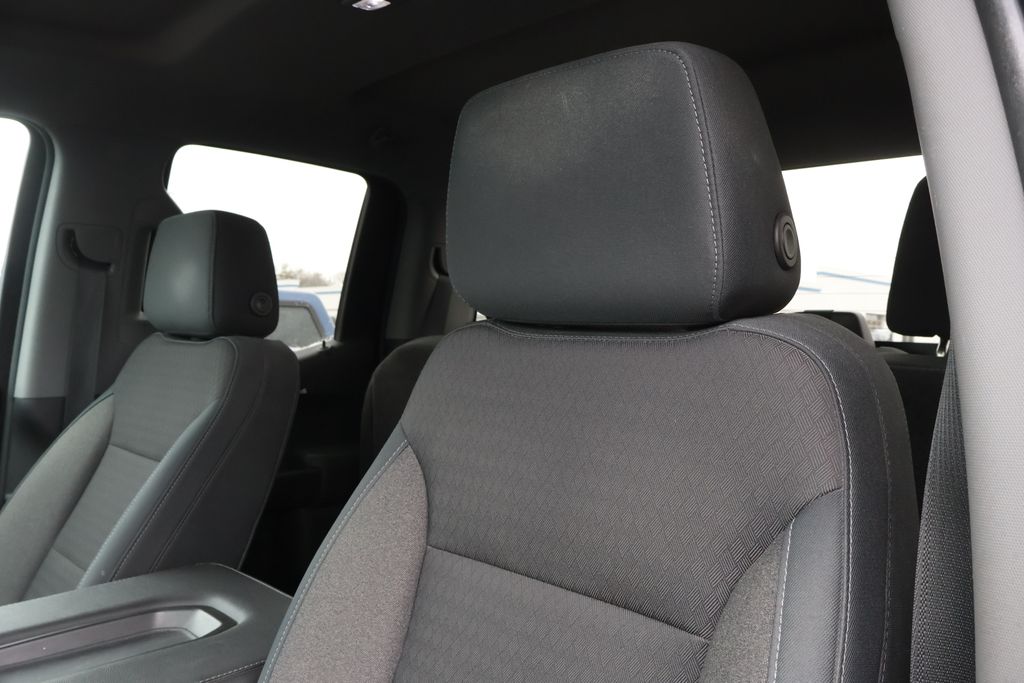 Thumbnail: 2019 Chevrolet Silverado 1500 - 12