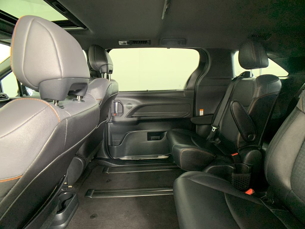 2021 Toyota Sienna XSE 20