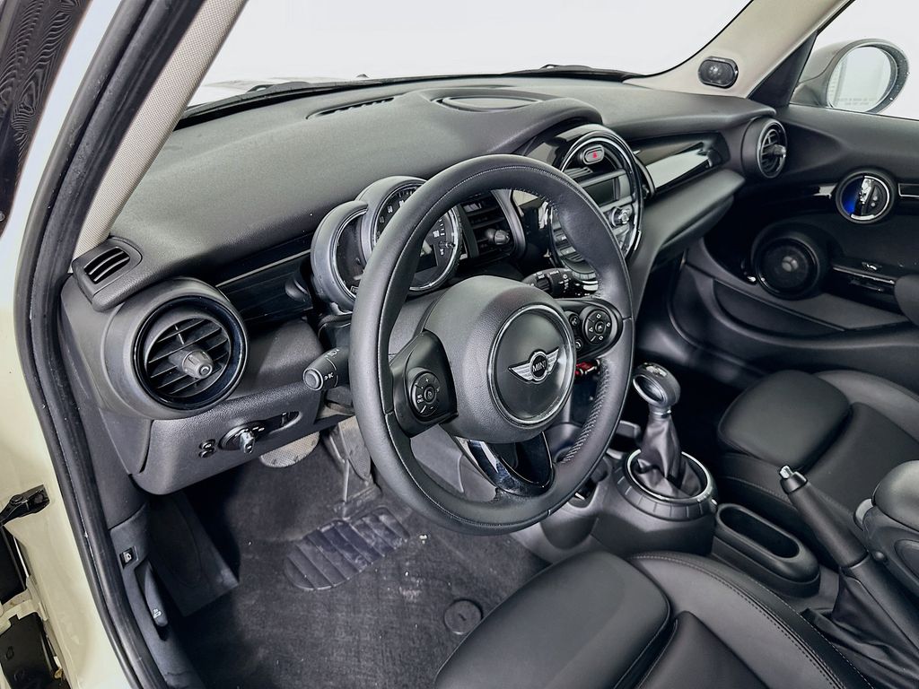 2016 MINI Cooper Base 9