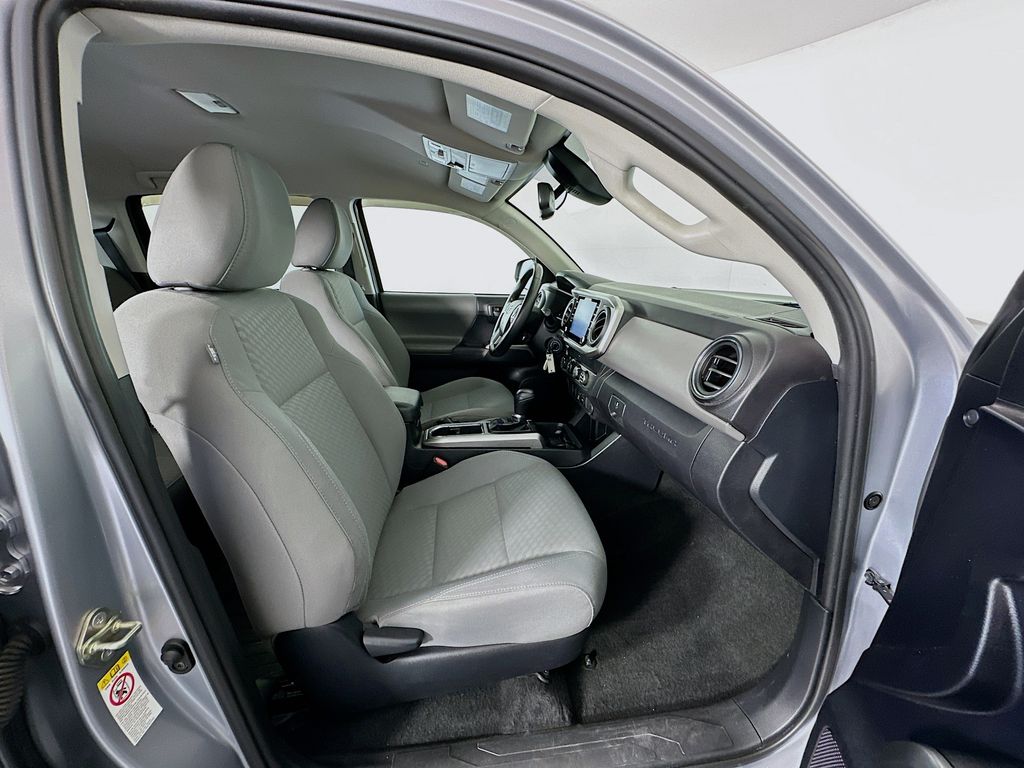 Thumbnail: 2020 Toyota Tacoma - 25