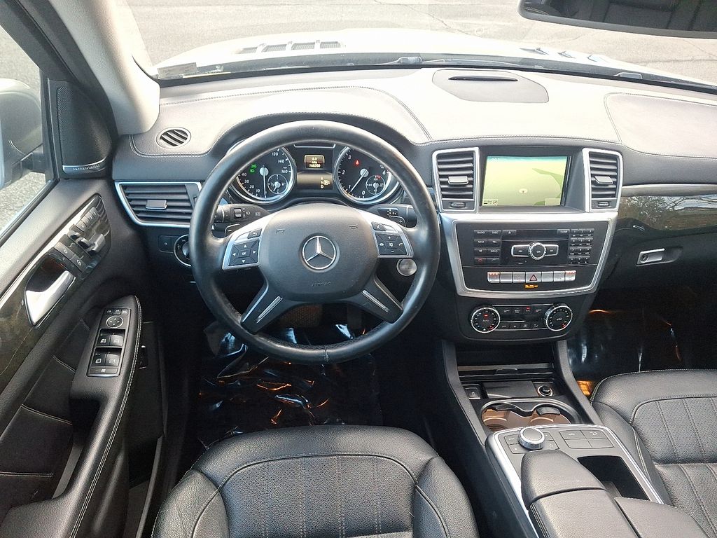 Thumbnail: 2016 Mercedes-Benz GL-Class - 11